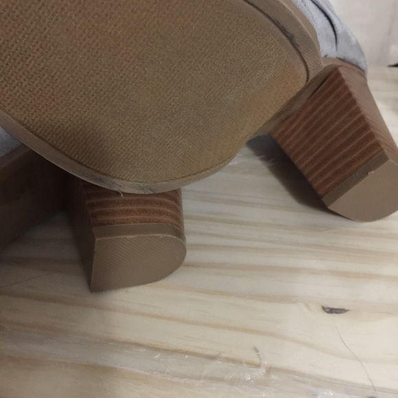 TC silver grey strappy booties - Picture 9 of 9